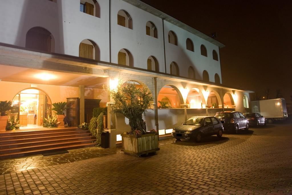Hotel Missirini Fratta Terme Exteriér fotografie